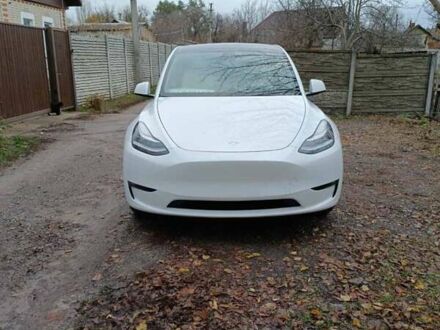 Белый Тесла Model Y, объемом двигателя 0 л и пробегом 52 тыс. км за 29000 $, фото 1 на Automoto.ua