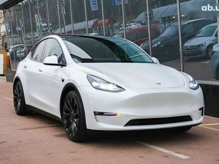 Тесла Model Y 2022 в Киеве на Automoto.ua Белый Тесла Model Y, объемом двигателя 0 л и пробегом 20 тыс. км за 44999 $, фото 1 на Automoto.ua
