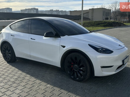 Белый Тесла Model Y, объемом двигателя 0 л и пробегом 63 тыс. км за 26500 $, фото 1 на Automoto.ua