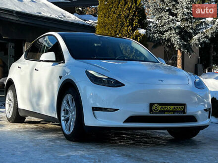 Білий Тесла Model Y, об'ємом двигуна 0 л та пробігом 31 тис. км за 45999 $, фото 1 на Automoto.ua
