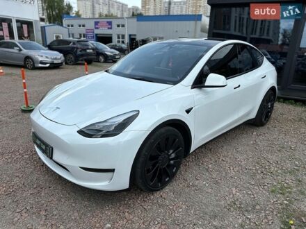 Білий Тесла Model Y, об'ємом двигуна 0 л та пробігом 99 тис. км за 26499 $, фото 1 на Automoto.ua