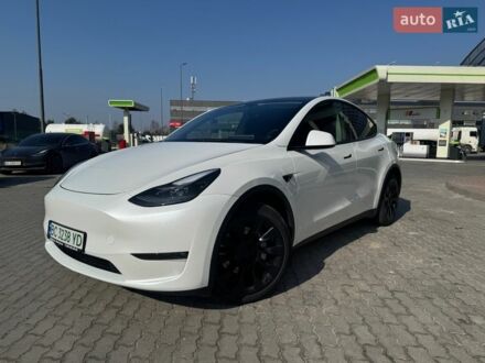 Білий Тесла Model Y, об'ємом двигуна 0 л та пробігом 105 тис. км за 23000 $, фото 1 на Automoto.ua