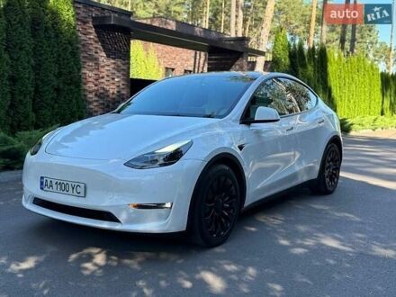 Білий Тесла Model Y, об'ємом двигуна 0 л та пробігом 85 тис. км за 27800 $, фото 1 на Automoto.ua