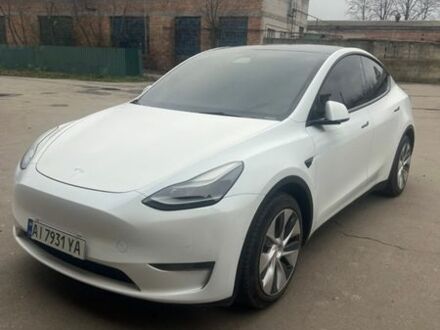 Белый Тесла Model Y, объемом двигателя 0 л и пробегом 70 тыс. км за 25000 $, фото 1 на Automoto.ua