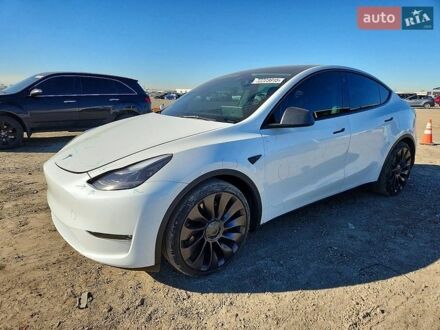 Белый Тесла Model Y, объемом двигателя 0 л и пробегом 124 тыс. км за 8000 $, фото 1 на Automoto.ua