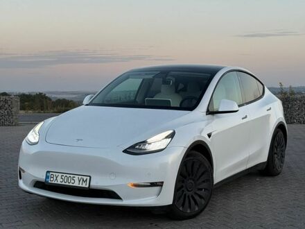 Білий Тесла Model Y, об'ємом двигуна 0 л та пробігом 106 тис. км за 27000 $, фото 1 на Automoto.ua