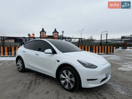 Белый Тесла Model Y, объемом двигателя 0 л и пробегом 42 тыс. км за 28900 $, фото 1 на Automoto.ua