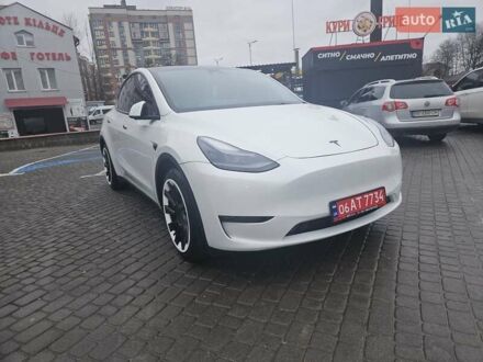 Белый Тесла Model Y, объемом двигателя 0 л и пробегом 108 тыс. км за 21900 $, фото 1 на Automoto.ua