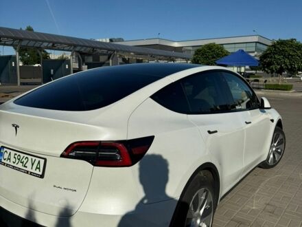 Білий Тесла Model Y, об'ємом двигуна 0 л та пробігом 51 тис. км за 27499 $, фото 1 на Automoto.ua