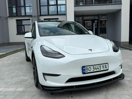 Белый Тесла Model Y, объемом двигателя 0 л и пробегом 65 тыс. км за 26500 $, фото 1 на Automoto.ua