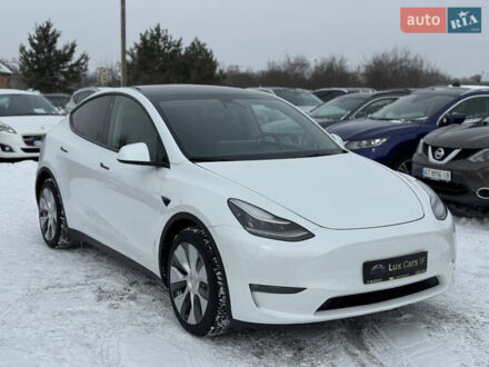 Білий Тесла Model Y, об'ємом двигуна 0 л та пробігом 71 тис. км за 23500 $, фото 1 на Automoto.ua