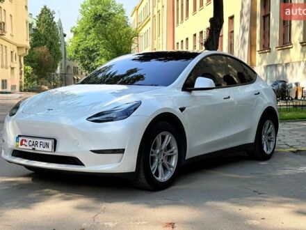 Білий Тесла Model Y, об'ємом двигуна 0 л та пробігом 80 тис. км за 28800 $, фото 1 на Automoto.ua