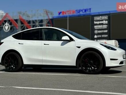 Білий Тесла Model Y, об'ємом двигуна 0 л та пробігом 28 тис. км за 26000 $, фото 1 на Automoto.ua