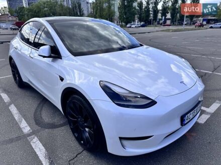 Тесла Model Y 2022 в Киеве на Automoto.ua Белый Тесла Model Y, объемом двигателя 0 л и пробегом 26 тыс. км за 47700 $, фото 1 на Automoto.ua
