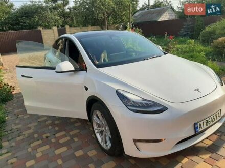Тесла Model Y 2023 в Киеве на Automoto.ua Белый Тесла Model Y, объемом двигателя 0 л и пробегом 20 тыс. км за 29599 $, фото 1 на Automoto.ua