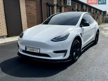 Тесла Model Y 2023 в Белой Церкве на Automoto.ua Белый Тесла Model Y, объемом двигателя 0 л и пробегом 13 тыс. км за 26500 $, фото 1 на Automoto.ua