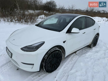 Белый Тесла Model Y, объемом двигателя 0 л и пробегом 41 тыс. км за 35400 $, фото 1 на Automoto.ua
