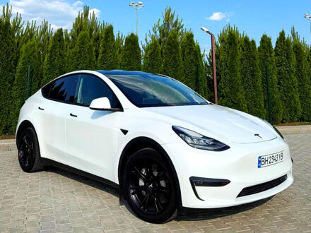 Тесла Model Y 2023 в Одессе на Automoto.ua Белый Тесла Model Y, объемом двигателя 0 л и пробегом 21 тыс. км за 30500 $, фото 1 на Automoto.ua