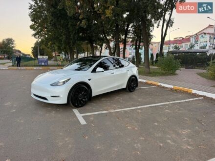 Белый Тесла Model Y, объемом двигателя 0 л и пробегом 95 тыс. км за 28300 $, фото 1 на Automoto.ua