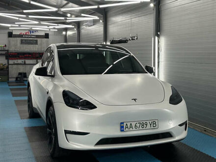 Тесла Model Y 2023 в Киеве на Automoto.ua Белый Тесла Model Y, объемом двигателя 0 л и пробегом 24 тыс. км за 29699 $, фото 1 на Automoto.ua