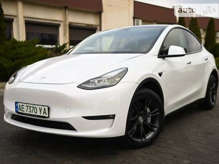 Белый Тесла Model Y, объемом двигателя 0 л и пробегом 3 тыс. км за 46000 $, фото 1 на Automoto.ua