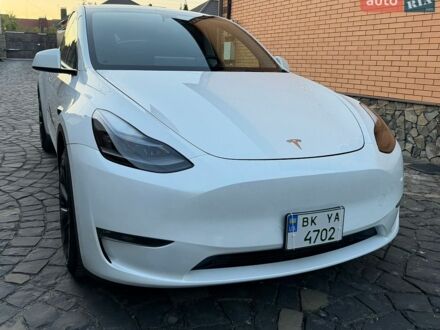 Білий Тесла Model Y, об'ємом двигуна 0 л та пробігом 33 тис. км за 24999 $, фото 1 на Automoto.ua