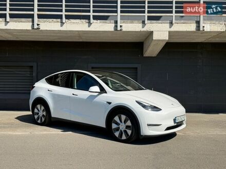 Белый Тесла Model Y, объемом двигателя 0 л и пробегом 62 тыс. км за 28400 $, фото 1 на Automoto.ua