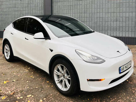 Белый Тесла Model Y, объемом двигателя 0 л и пробегом 34 тыс. км за 31400 $, фото 1 на Automoto.ua