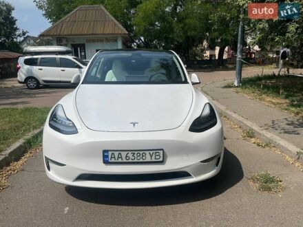 Білий Тесла Model Y, об'ємом двигуна 0 л та пробігом 45 тис. км за 31500 $, фото 1 на Automoto.ua