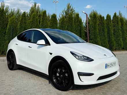 Белый Тесла Model Y, объемом двигателя 0 л и пробегом 21 тыс. км за 29500 $, фото 1 на Automoto.ua