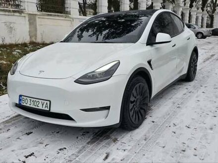 Белый Тесла Model Y, объемом двигателя 0 л и пробегом 52 тыс. км за 26900 $, фото 1 на Automoto.ua