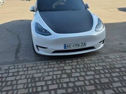 Белый Тесла Model Y, объемом двигателя 0 л и пробегом 55 тыс. км за 28000 $, фото 1 на Automoto.ua