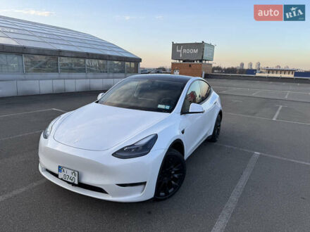 Тесла Model Y 2023 в Киеве на Automoto.ua Белый Тесла Model Y, объемом двигателя 0 л и пробегом 24 тыс. км за 28999 $, фото 1 на Automoto.ua