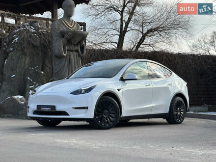 Тесла Model Y 2023 в Днепре (Днепропетровске) на Automoto.ua Белый Тесла Model Y, объемом двигателя 0 л и пробегом 3 тыс. км за 39899 $, фото 1 на Automoto.ua