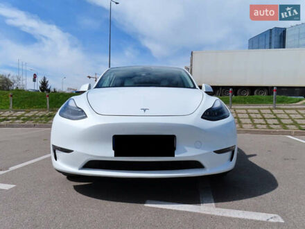 Белый Тесла Model Y, объемом двигателя 0 л и пробегом 41 тыс. км за 27000 $, фото 1 на Automoto.ua