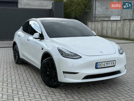 Тесла Model Y 2023 в Тернополе на Automoto.ua Белый Тесла Model Y, объемом двигателя 0 л и пробегом 42 тыс. км за 25999 $, фото 1 на Automoto.ua