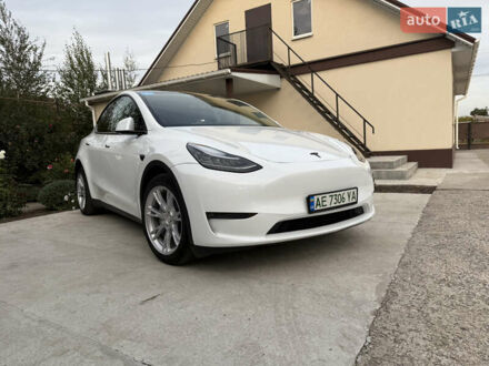 Белый Тесла Model Y, объемом двигателя 0 л и пробегом 26 тыс. км за 29500 $, фото 1 на Automoto.ua