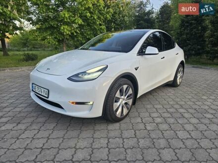 Тесла Model Y 2023 у Павлограде на Automoto.ua Білий Тесла Model Y, об'ємом двигуна 0 л та пробігом 26 тис. км за 28000 $, фото 1 на Automoto.ua