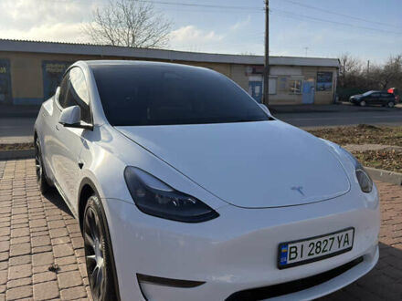 Белый Тесла Model Y, объемом двигателя 0 л и пробегом 29 тыс. км за 29500 $, фото 1 на Automoto.ua