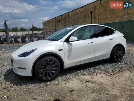 Белый Тесла Model Y, объемом двигателя 0 л и пробегом 52 тыс. км за 9500 $, фото 1 на Automoto.ua