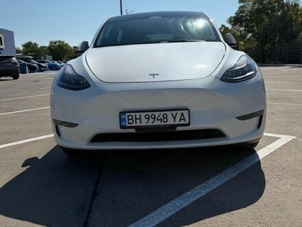 Білий Тесла Model Y, об'ємом двигуна 0 л та пробігом 33 тис. км за 30000 $, фото 1 на Automoto.ua