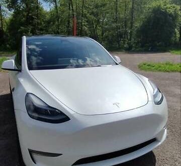 Тесла Model Y 2023 в Львове на Automoto.ua Белый Тесла Model Y, объемом двигателя 0 л и пробегом 1 тыс. км за 38000 $, фото 1 на Automoto.ua