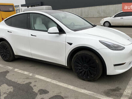 Білий Тесла Model Y, об'ємом двигуна 0 л та пробігом 33 тис. км за 28400 $, фото 1 на Automoto.ua