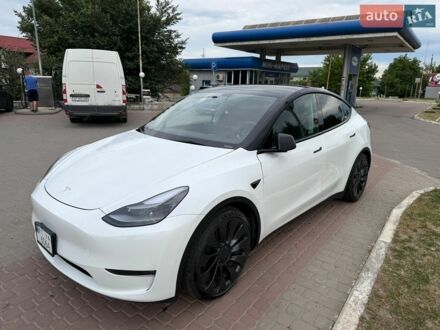 Белый Тесла Model Y, объемом двигателя 0 л и пробегом 40 тыс. км за 25300 $, фото 1 на Automoto.ua