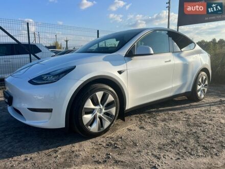 Белый Тесла Model Y, объемом двигателя 0 л и пробегом 85 тыс. км за 27500 $, фото 1 на Automoto.ua