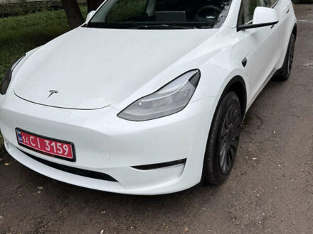 Белый Тесла Model Y, объемом двигателя 0 л и пробегом 27 тыс. км за 27500 $, фото 1 на Automoto.ua