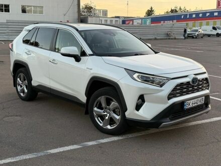 Белый Тесла Model Y, объемом двигателя 0 л и пробегом 53 тыс. км за 29500 $, фото 1 на Automoto.ua