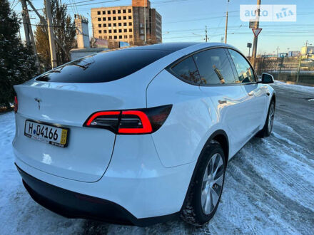 Белый Тесла Model Y, объемом двигателя 0 л и пробегом 3 тыс. км за 40345 $, фото 1 на Automoto.ua