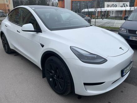 Белый Тесла Model Y, объемом двигателя 0 л и пробегом 4 тыс. км за 35500 $, фото 1 на Automoto.ua