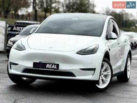 Белый Тесла Model Y, объемом двигателя 0 л и пробегом 46 тыс. км за 24000 $, фото 1 на Automoto.ua